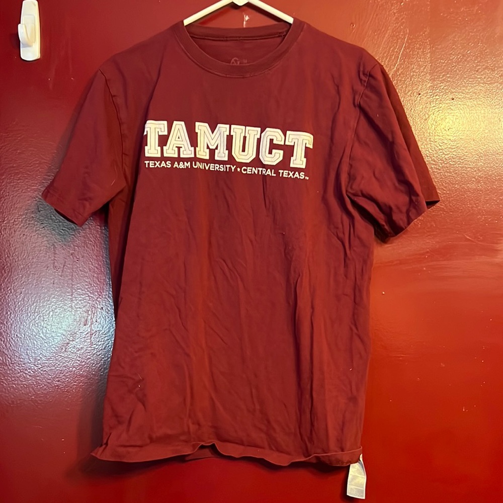 TAMUCT size M burgundy shirt